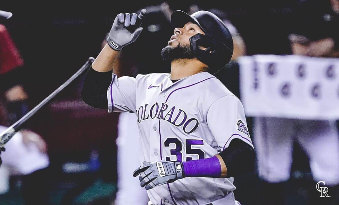 コロラド・ロッキーズのインスタグラム：「Quick flight! Elias Díaz earned himself a nonstop trip around the bases ✈️   Enter to win 25,000 @southwestair Rapid Rewards points: Rockies.com/WhereDidItLand」