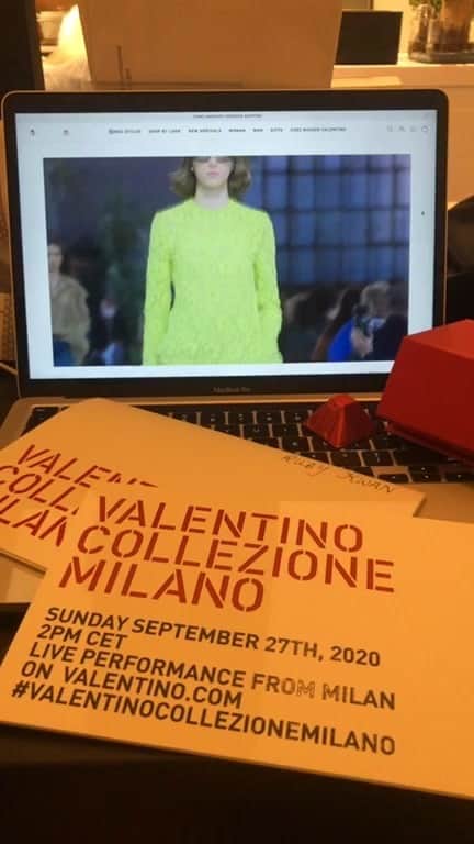 Ruby Kwanのインスタグラム：「Seeing this show online this year. 😻❤️💫👏🏻👏🏻👏🏻 Thanks for joining me. 😘」