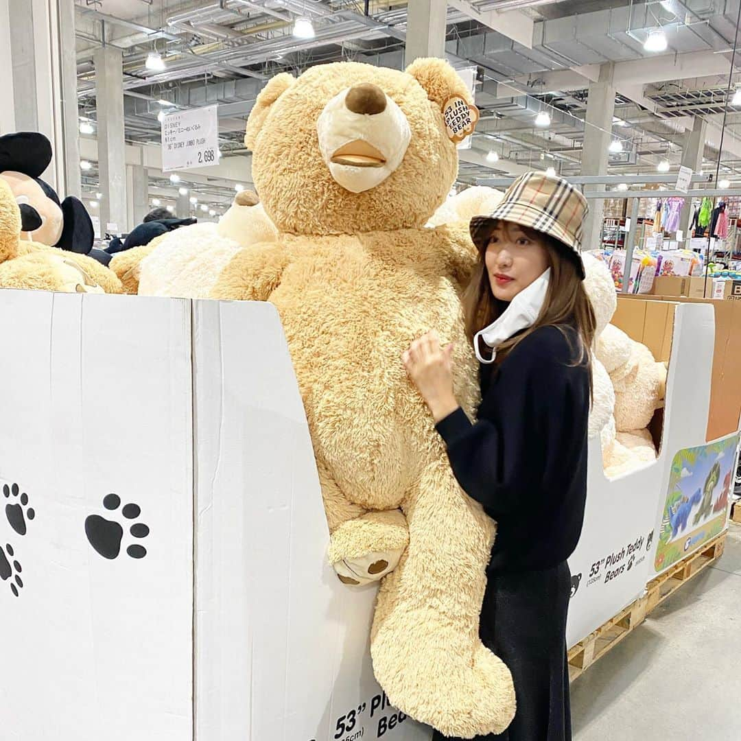 佐達ももこさんのインスタグラム写真 - (佐達ももこInstagram)「久々のcostco🍩❤️  冬に備えてボディークリーム沢山と 大好きなチーズ鱈と....🧀  行くだけで楽しいコストコ✌️  #costco#コストコ」9月27日 20時09分 - sadamomodayo