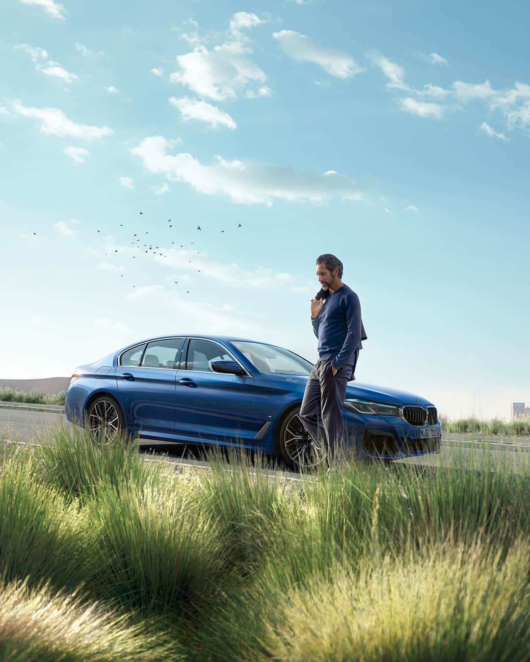 BMWのインスタグラム：「Lust for life. The BMW 5 Series Sedan. #THE5 #BMW #5Series」