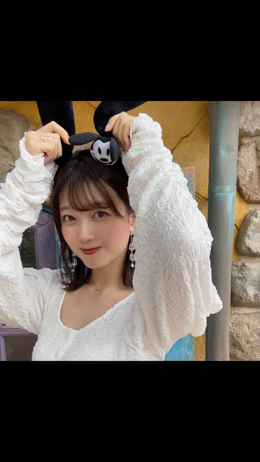 樋口花果のインスタグラム：「モノトーンディズニー🐭🤍🎡  たーーのしかったぁ！  #オズワルドコーデ  #ディズニー #ディズニーコーデ  #ディズニーランド #ホワイトコーデ  #リール　#彼女感」