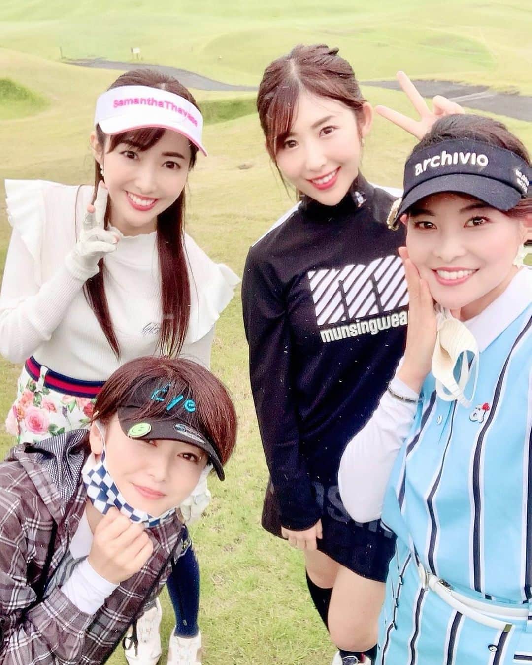 のインスタグラム：「憧れのアナウンサーの皆様とご一緒させて頂きました⛳️💗 ゴルフのご縁は有り難いですね✨ 滑舌教えてください🥰♡  #マンシングウェア #デサント#ゴルフウェア#ゴルフコーデ#ゴルフ女子#ゴルフ好き#ゴルフ好きな人と繋がりたい#女子ゴルファー#ゴルフ練習#スポーツコーデ#スポーツ女子#golf #golflover #golfgirls #golfwear #golffashion #munsingwear #instagolf #followme #lol #골프 #高尔夫球#kira#kirastar」