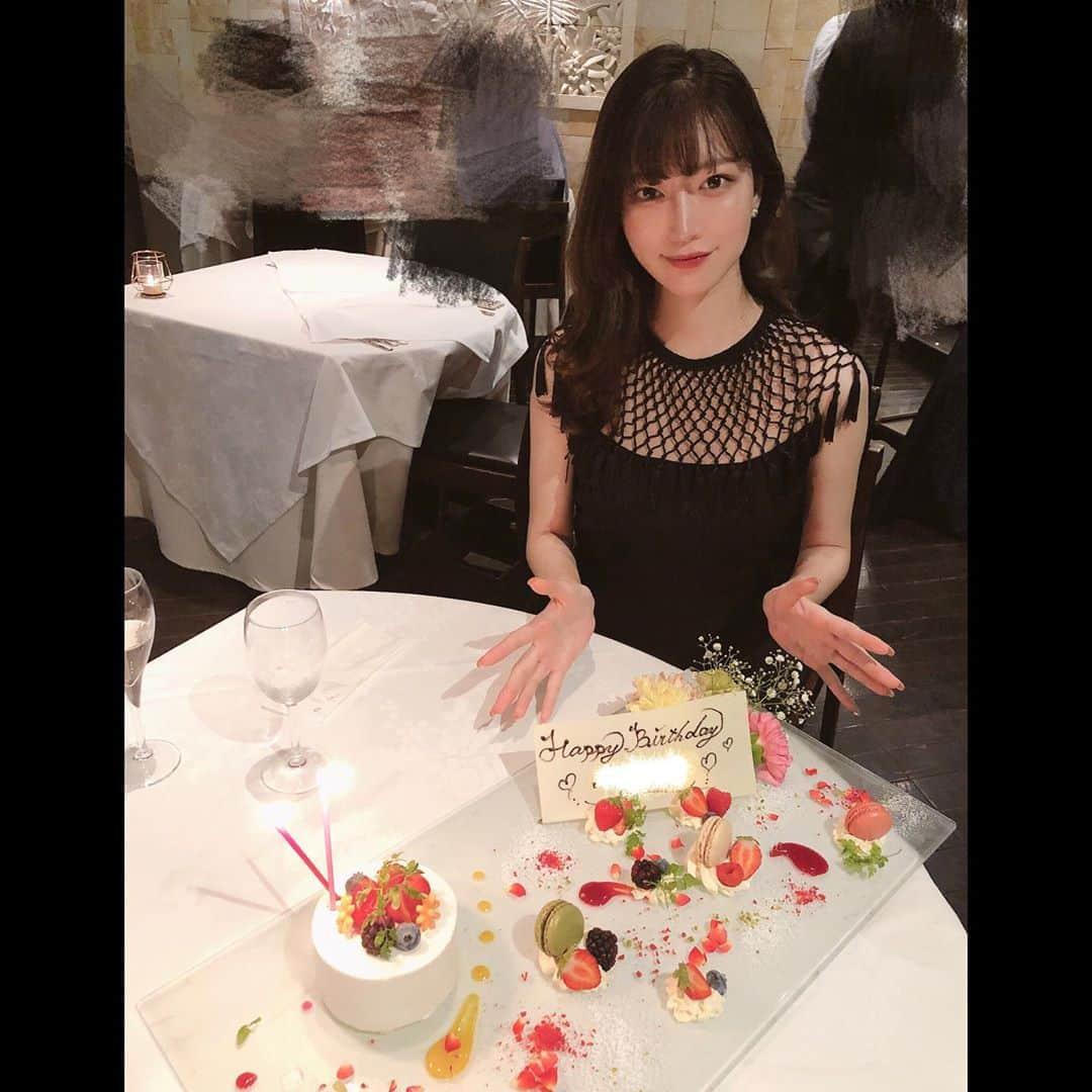 小嶋みやびのインスタグラム：「誕生日当日は幼馴染に祝ってもらった🎂❤️」