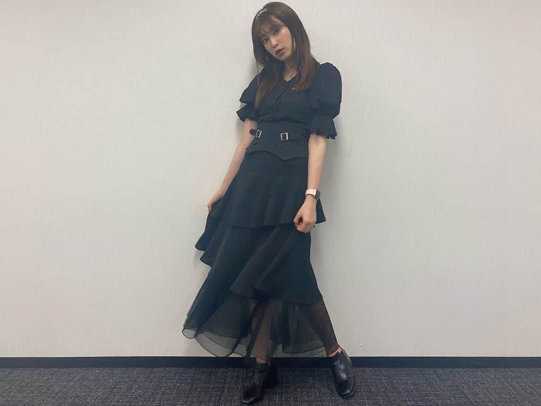 吉田朱里さんのインスタグラム写真 - (吉田朱里Instagram)「#オンラインお話会  二日連続ありがとう♥️ . だんだん慣れてきて 比較的ゆったり話せて よかったです💓💓 . 今日は全身 #EATME です♥️ カチューシャは　#ferragamo ♥️ お誕生日プレゼントで去年いただきました！ . #nmb48」9月27日 21時17分 - _yoshida_akari