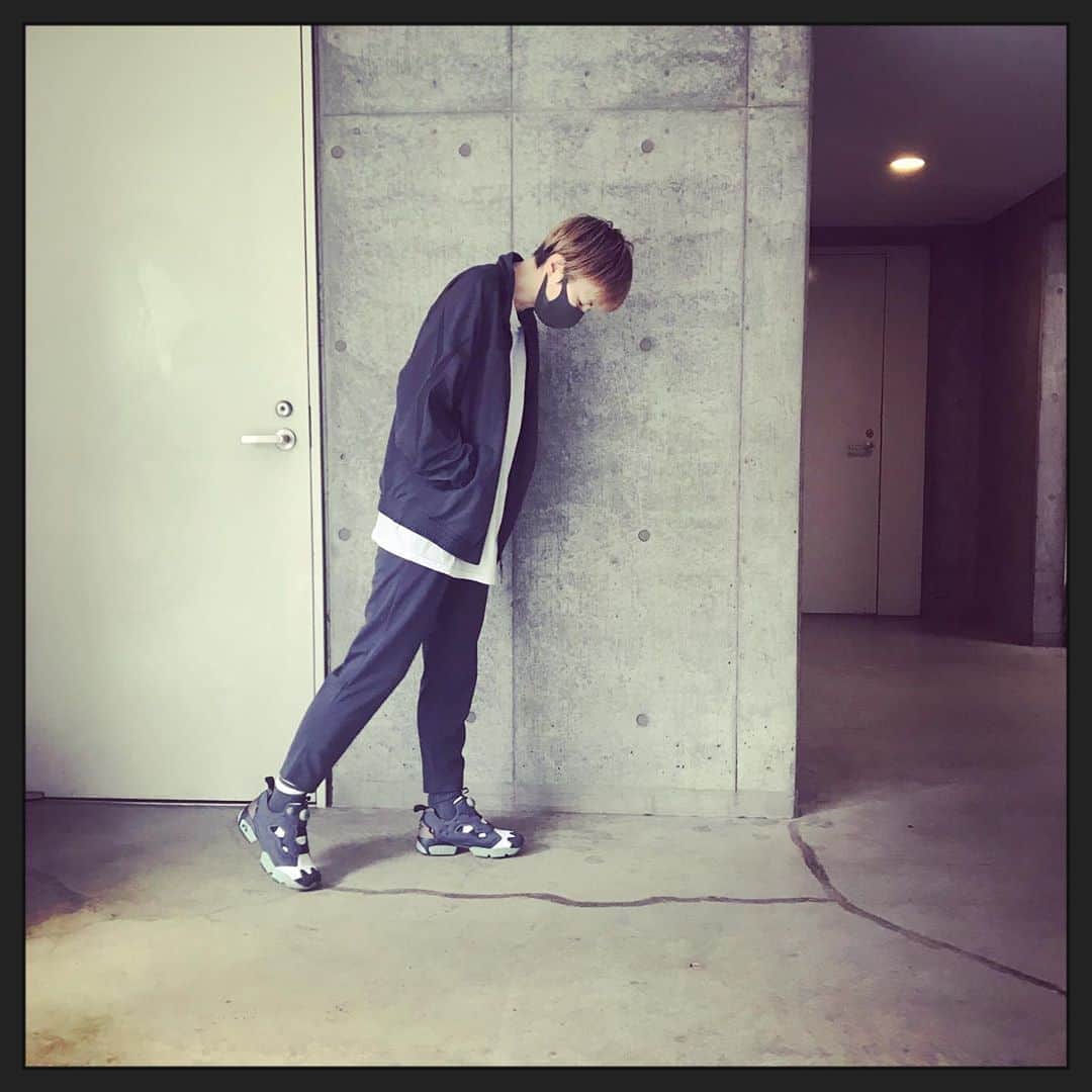 のインスタグラム：「ジャージって素晴らしい。 thanks♡ @reebokclassicjp」