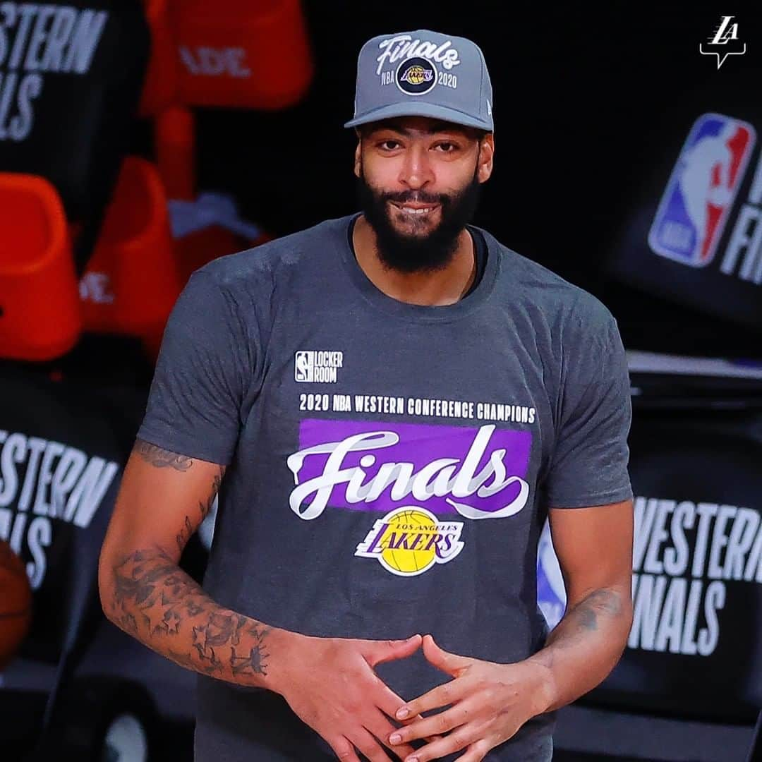 Los Angeles Lakersさんのインスタグラム写真 - (Los Angeles LakersInstagram)「What a night. And we're not finished yet.」9月27日 13時08分 - lakers