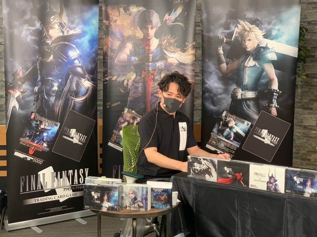 カブキンのインスタグラム：「趣味はカードゲームです。 コメントください  #東京ゲームショー  #tgs2020  #squareenix #fftcg #finalfantasy」