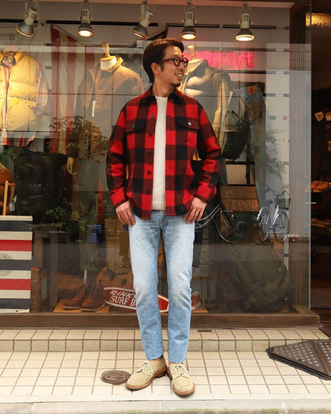 Freeport-ueno/上野さんのインスタグラム写真 - (Freeport-ueno/上野Instagram)「本日のSTYLE  THE・アメカジな日曜サンデー  #shirt#mida #sweater#jamescharlotte #denim#fobfactory #shoes#trickers #ivystyle#trad#rugged#surf #Freeportueno#tokyo#上野セレクトショップ」9月27日 14時34分 - freeportueno