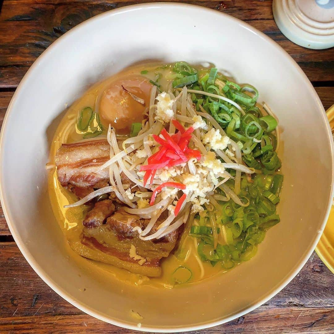 池内万作さんのインスタグラム写真 - (池内万作Instagram)「角煮トンコツラーメン。 みちょ食堂と生活クラブ生協さんのコラボ。ラーメン優しく角煮激ウマ。 ありがとう〜！ #イケウチ家の食卓 #みちょ食堂 #生活クラブ生協」9月27日 14時31分 - mandeshita