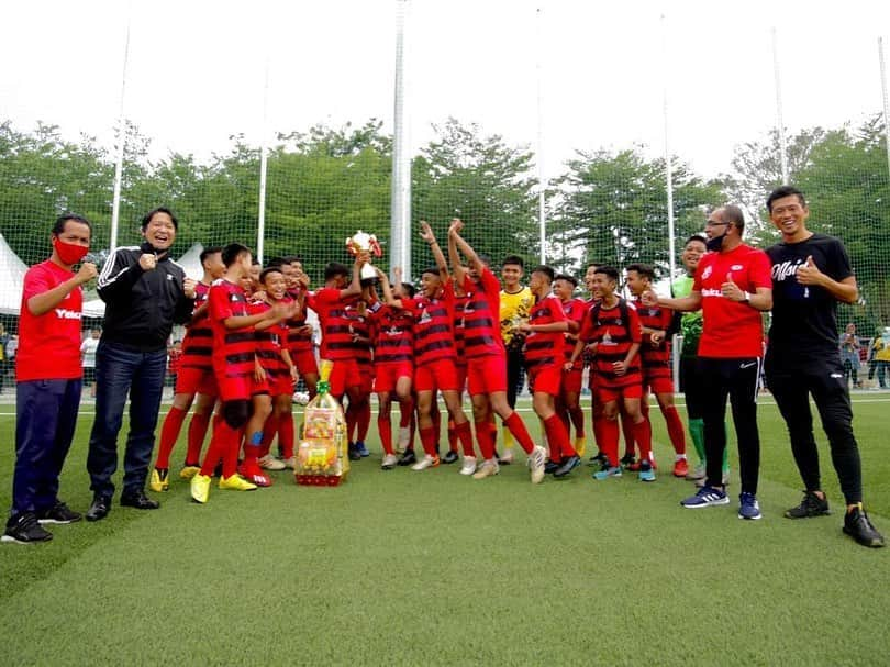 渡邉将基さんのインスタグラム写真 - (渡邉将基Instagram)「@yakultkbcityleague  Great time for Kelantan boys 🇲🇾🔴⚪️ #kelantan #kelantankotabharu #kotabharu #kotabharufootball #yakult #yakultkbcityleagueu14 #yakultkbcityleague #yakultkbcityleaguechallange #yakultkb」9月27日 14時43分 - masakiwatanabe1202