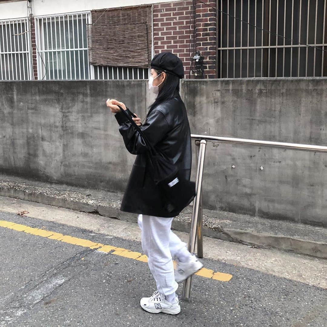 solsolさんのインスタグラム写真 - (solsolInstagram)「#광고 ♠️〰️♣️🐾🖤 #mmgl #minimalgarmentslab #믐글」9月27日 14時47分 - solwlyy