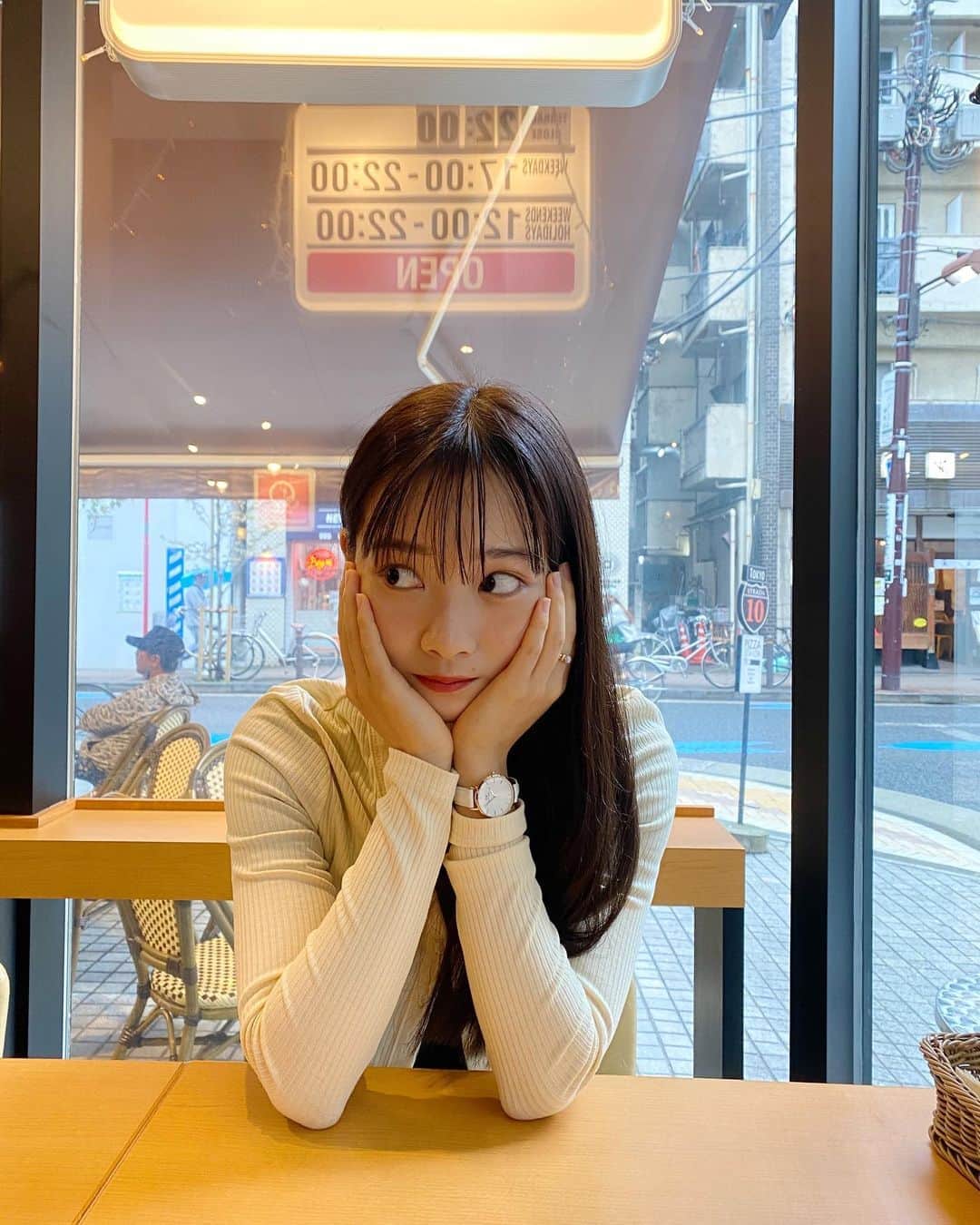 青山舞莉のグルメインスタ