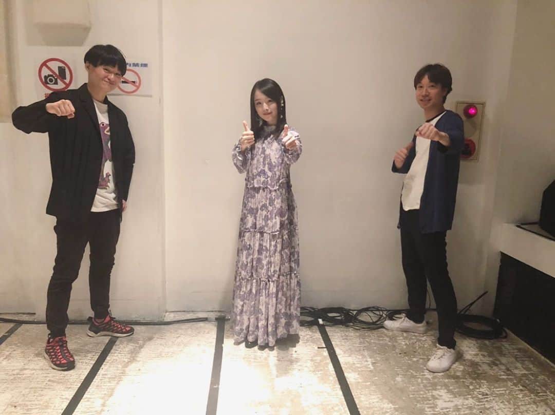 のインスタグラム：「昨日は配信ライブありがとうございました🙂 ギターとパーカッションの編成でライブをお届けしました！ 新曲「あなたが止まらない」も披露させて頂きました！ 10月10日までアーカイブが残っているのでぜひぜひ聴いてください🙌」