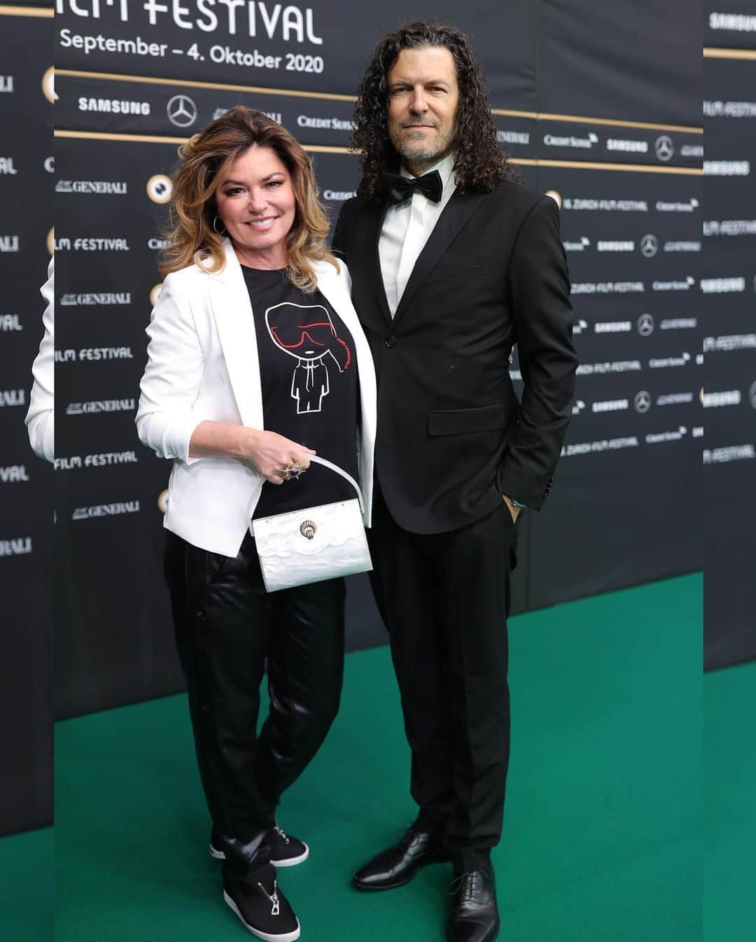 Just Jaredさんのインスタグラム写真 - (Just JaredInstagram)「@shaniatwain & husband Frédéric Thiébaud make a very rare public appearance at the Zurich Film Festival! #ShaniaTwain #FredericThiebaud Photos: Getty」9月27日 15時54分 - justjared