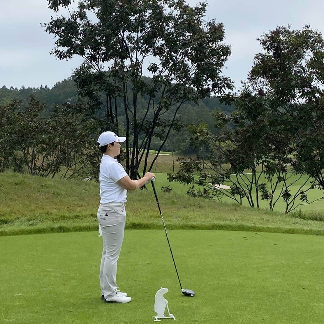のインスタグラム：「이제 3일만 있으면 코스에 갈 수 있다!!!! 😁😁😁😁」