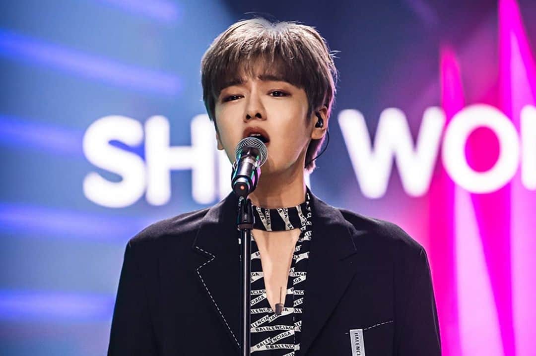 CROSS GENE（クロスジン）さんのインスタグラム写真 - (CROSS GENE（クロスジン）Instagram)「[📝] AMUSE ent 네이버 포스트 오픈🎉  신원호 뮤콘2020 현장 비하인드 보셨나요? 🤗  아래 url을 통해 원호의 뮤콘 현장을 확인해주세요! 👇 https://bit.ly/3mPUOhX  #신원호 #SHIN #SHINWONHO #뮤콘 #뮤콘2020 #MUCON」9月27日 17時12分 - cross_gene_official