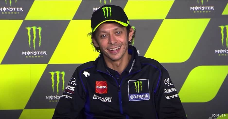YamahaMotoGPさんのインスタグラム写真 - (YamahaMotoGPInstagram)「▶️ Valentino Rossi 2021 Announcement Press Conference   Check out the 🔗 in our bio and story to watch @valeyellow46 and Lin Jarvis explain all about the new contract that will see The Doctor race with the Petronas Yamaha @sepangracingteam in 2021.  #MonsterYamaha  #MotoGP  @motogp」9月27日 17時21分 - yamahamotogp