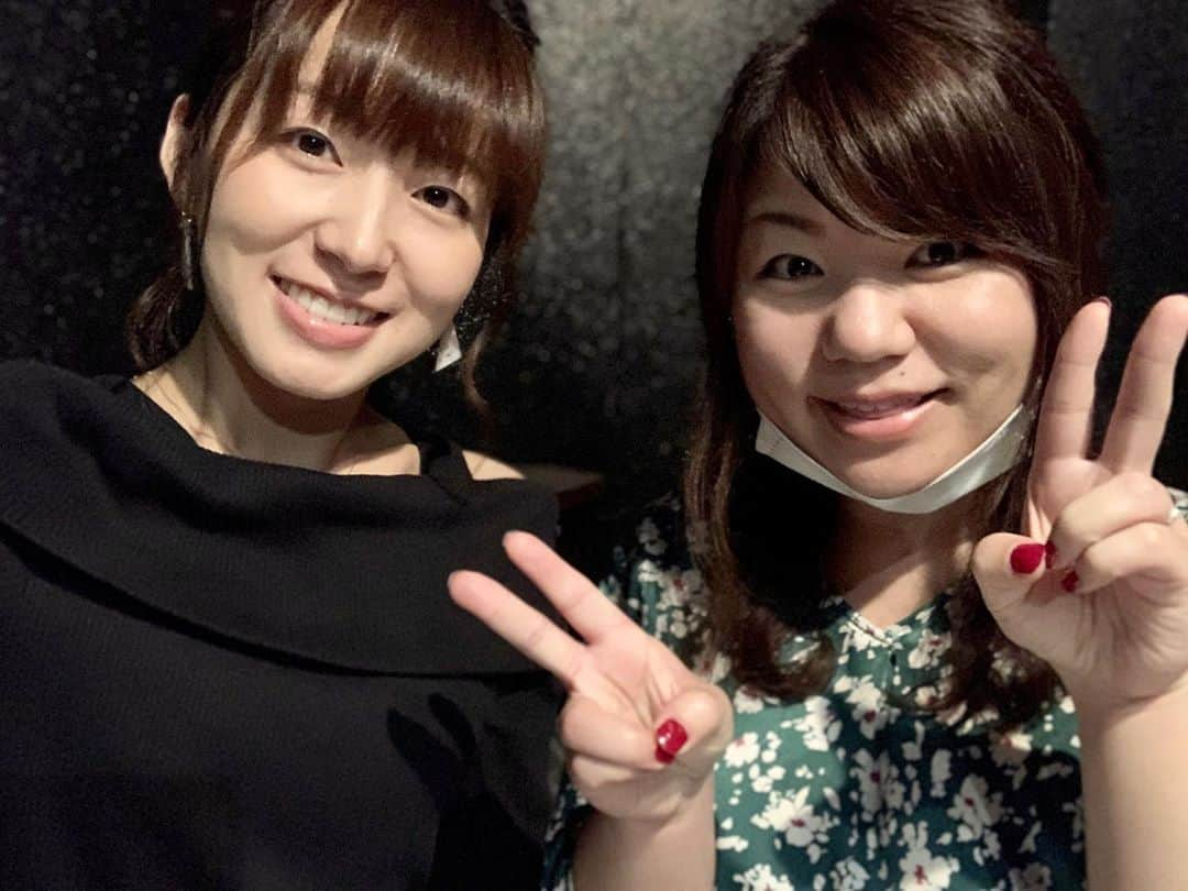 はたゆりこさんのインスタグラム写真 - (はたゆりこInstagram)「本日は延期となっていた3マンライブの振替公演。佐藤めぐみちゃんのピアノサポートで新曲やカバー曲を織り交ぜてお届けしました☺️ お越し下さった皆さんどうもありがとうございました(*^^*)  ワンマンライブのお取り置きチケットは本日夜からお申し込み開始です😊 ━━━━━━━━━━━━━━━━━ はたゆりこプレワンマン「輝ける場所」 日時：10月17日(土)開場18:30／開演19:00 会場：青山 月見ル君想フ 東京都港区南青山4-9-1 シンプル青山ビルB1F 　　　　　　　　　　　　　　　　　　 【出演】 サポートメンバー Pf.中原裕章 Dr.海老原諒 Ba.大畠裕貴 Gt.松本コーキ 　　　　　　　　　　　　　　 スペシャルゲスト フルーティスト 日野真奈美  　　　　　　　　　　　　 【チケット】 ■ ご入場チケット：前売4,500円／当日5,000円(税込) ※ドリンク代別 ※全席自由・席数限定 ■ 配信チケット：2,500円  【チケットの販売について】 お取り置きチケット（当日精算）の受付は 9月27日(日)20：00よりPeatixにて開始予定 　　　　　　　　　　　　　　 【入場について】 整理番号順入場 　　　　　　　　　　　　　　　　 ①事前にご購入済みチケットの整理番号順 ↓ ②Peatixでご予約いただいたお取り置きチケットの整理番号順 ↓ ③当日券  以上の順番でご入場いただきますのでよろしくお願い致します😇 ━━━━━━━━━━━━━━━━━ #はたゆりこ輝ける場所  #月見ル君想フ  #ワンマンライブ  #日野真奈美  #中原裕章 #海老原諒 #大畠裕貴 #松本コーキ」9月27日 17時46分 - hatayuriko