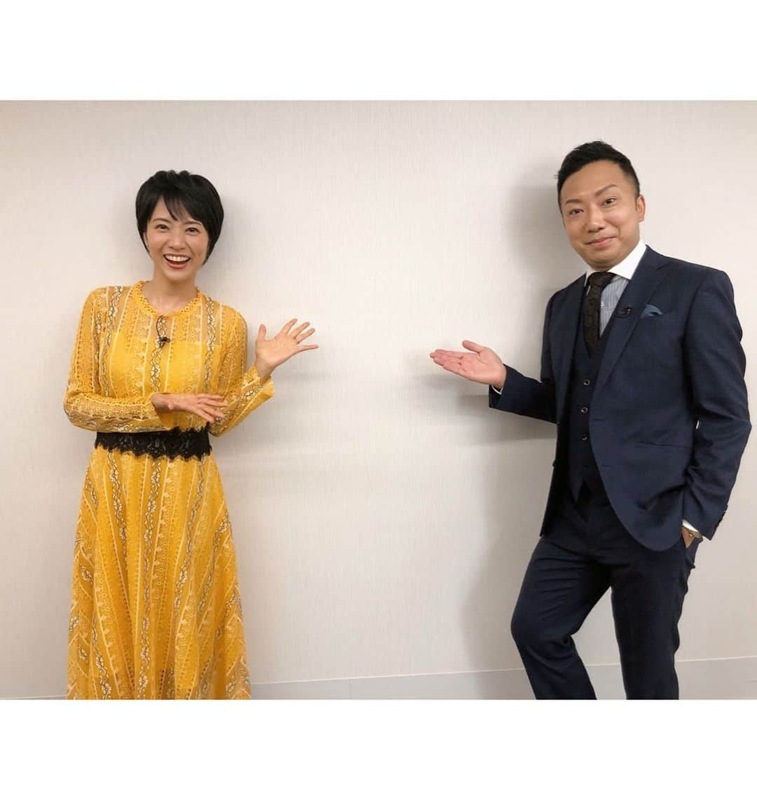 村井美樹さんのインスタグラム写真 - (村井美樹Instagram)「明日はQさま！！に出演します☺️✨ 市川猿之助さん率いるインテリ俳優軍団チームで頑張ってます💪 半沢直樹に出演されていた俳優の方々も参戦！ . 放送は　9/28(月)20:30～ テレ朝系 です。ぜひご覧ください💕 . 衣装はエレガントな黄色のワンピース　@wildlily_daikanyama 履きやすいゴールドのシューズ  @kurun_official です。 . #qさま #テレビ朝日　 インテリ俳優チームは　 #市川猿之助 さん #尾上松也 さん #池田成志 さん #石原良純 さん　#弘中綾香 さん　#村井美樹  インテリ芸人チームは #宇治原史規 さん　#カズレーザー さん　#伊集院光 さん　#福田麻貴 さん #土佐有輝 さん　#土佐卓也 さん」9月27日 18時13分 - miki_murai_