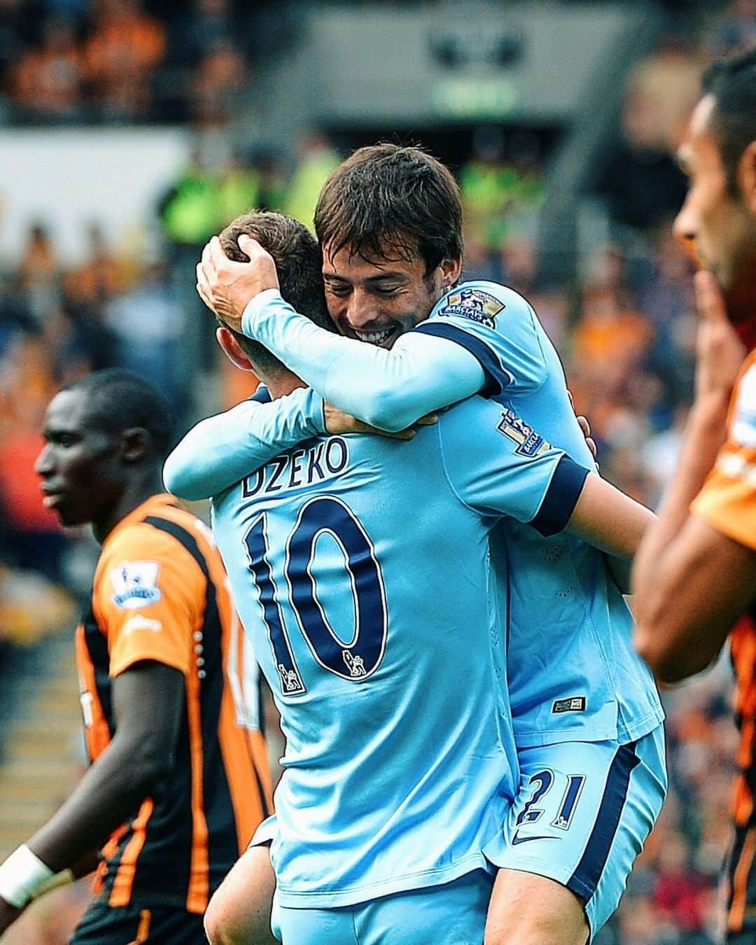 マンチェスター・シティFCさんのインスタグラム写真 - (マンチェスター・シティFCInstagram)「Edin Dzeko at his absolute best! #onthisday in 2014 at Hull 🔥 #mancity」9月27日 18時19分 - mancity