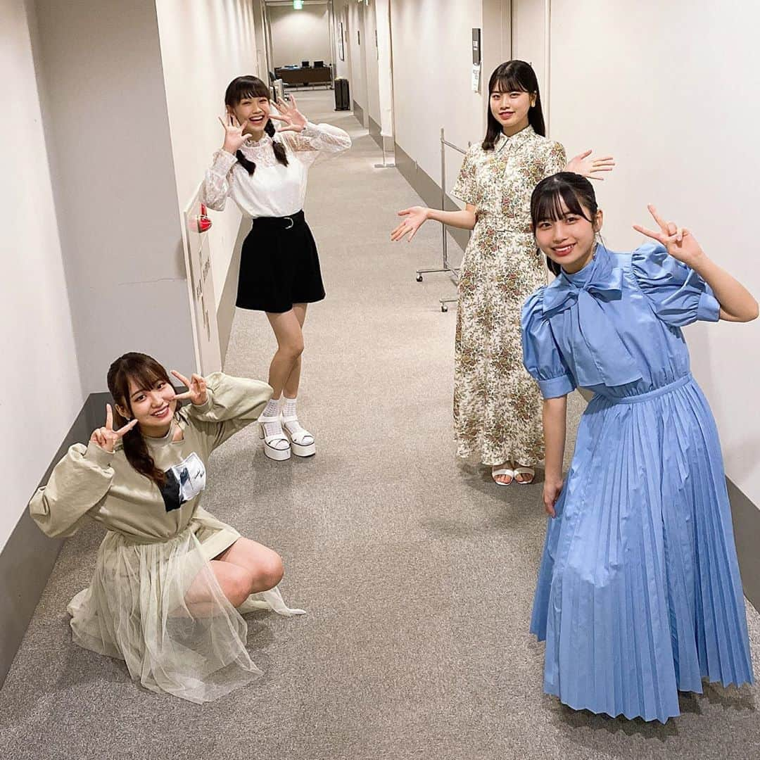 野中美希さんのインスタグラム写真 - (野中美希Instagram)「愛媛ありがとうございました🥰 全員集合です！ . Thank you Ehime:) . #helloproject#morningmusume20#morningmusume#angerme#beyooooonds#モーニング娘#アンジュルム#ビヨーンズ#愛媛#japan#山﨑愛生 ちゃん#伊勢鈴蘭 ちゃん#小林萌花 ちゃん#野中美希#めいちゃん#パンダさんパワー#パンダさん#れらたん#ほのぴ#ちぇる」9月27日 18時23分 - miki_nonaka.official