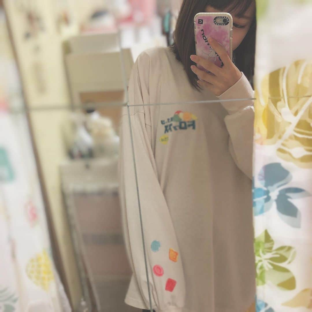 大塚美波さんのインスタグラム写真 - (大塚美波Instagram)「可愛いドロップスのロンT😳  @spoon__store @__y70__ さんのコラボロンT発売中だよ！！ドンピシャのデザイン💕😳  #spoon #洋服」9月27日 18時28分 - _mi7mi12_