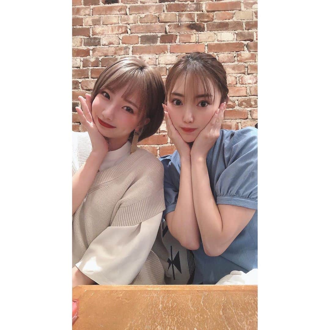 村本れいのインスタグラム：「﻿ 第一回、アーミーオフ会😎﻿ ﻿ ちかちゃんが手伝ってくれた♫﻿ ﻿ 可愛すぎるケーキまで🥺ありがとう♥️﻿ ﻿ ﻿ 実際に会っても素敵な人ばかりで、楽しすぎたよ✨﻿ 本当に今日も、いつもありがとう♥️♥️ ﻿ ﻿ ﻿ ﻿ ﻿ ﻿ ﻿ #心斎橋　#昼間飲み放題　#アーミーオフ会﻿ #ショートヘア　#ショートボブ　#ボブ﻿ #ハイトーンショート　#ハイトーン　#ブリーチカラー﻿ #小顔ヘア #整形ヘア　#ママコーデ　#ママスタイル﻿ #ママモデル　#表参道　#渋谷　#男の子ママ　#令和ベビー　#ゴルフ女子　#銀座　#女性経営者　#撮影モデル　#インナーカラー　#ハイトーン　#ブリーチヘア」