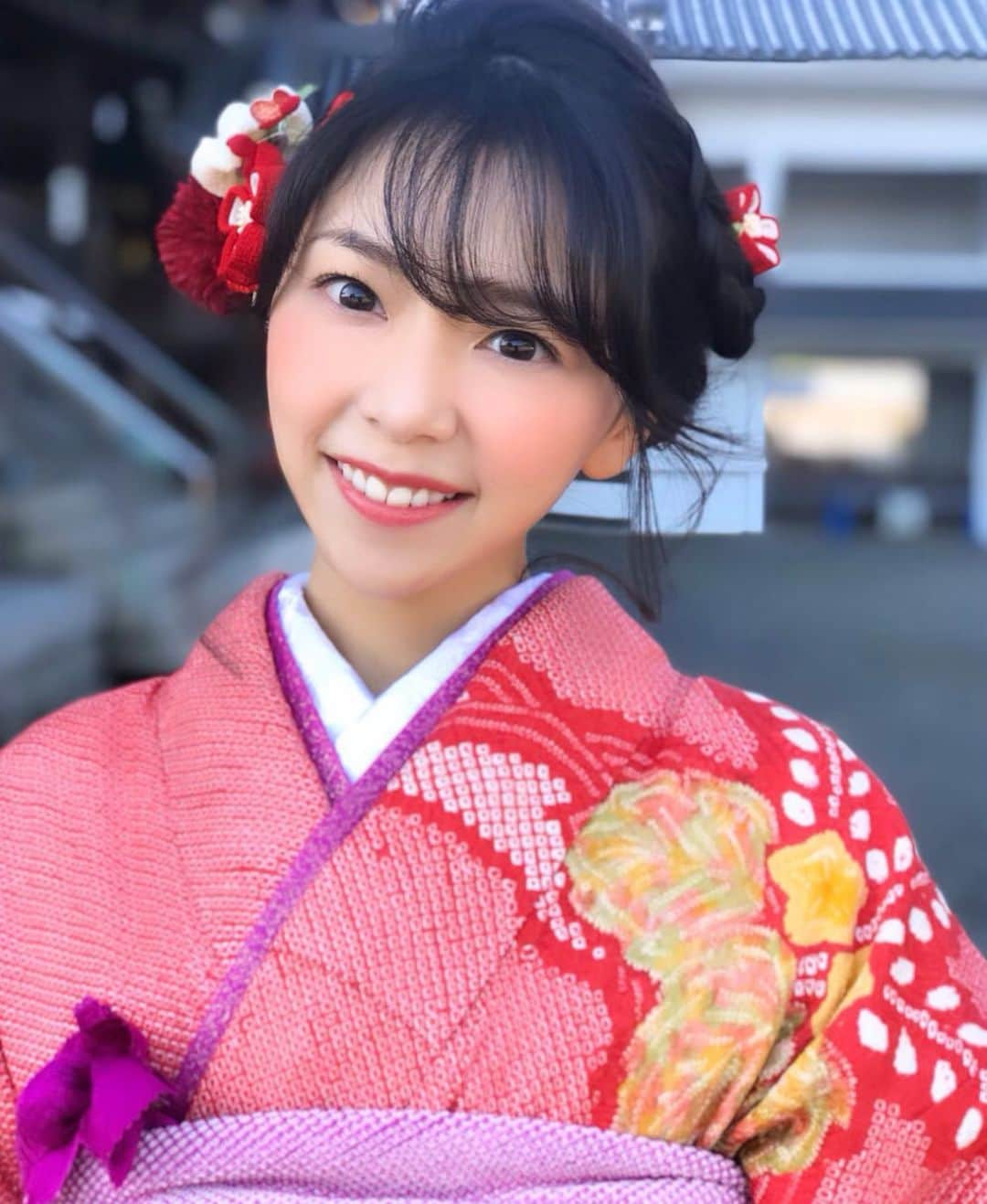 石原夕里朱のインスタグラム：「News♡﻿ ﻿ 今年の11月をもって、﻿ ﻿ 第15代ミス小野小町の任期満了を迎えるのですが、﻿ ﻿ #新型コロナウイルス の影響により、﻿ ﻿ 感染拡大防止の為、﻿ ﻿ 第16代ミス小野小町コンテストが﻿ ﻿ 中止となりました。﻿ ﻿ それに伴い、﻿ ﻿ 来年度も引き続きミス小野小町として﻿ ﻿ 活動を継続させていただく運びとなりました👘﻿ ﻿ 来年は、﻿ ﻿ 今年中止になってしまった﻿ ﻿ 様々なイベントや行事が無事に開催される事を﻿ ﻿ 祈っております🥺✨﻿ ﻿ 来年度もどうぞ宜しくお願い致します🙇‍♀️﻿ ﻿ そして、1日も早い終息と、﻿ ﻿ 皆様のご健康を心よりお祈り申し上げます🙏﻿ ﻿ #covid19 #prayfortheworld #Kyoto #Yamashina #Zuishinin #missononokomachi #kimono #kimonohair #hairarrange #instakyoto #instagood #photooftheday #instadiary #京都 #山科 #随心院 #小野小町 #ミス小野小町 #ミスコン #着物 #振袖 #着物ヘア #和装ヘア #着物ヘアアレンジ #和髪 #りぃ京都 #👘」