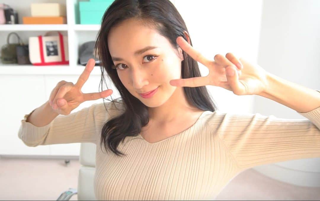 高嶋香帆のインスタグラム：「YouTube素を出せば出すほど楽しいのなんなん☺️？  また撮影します💕 見てくれた方ありがとうございます！💄」