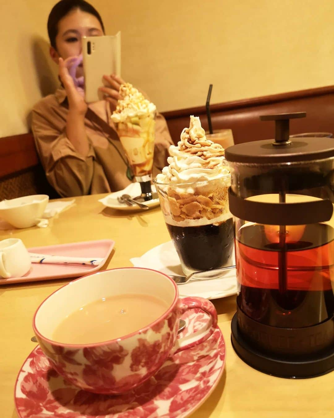 高橋絵美のインスタグラム：「夜お茶☕やほー💕」