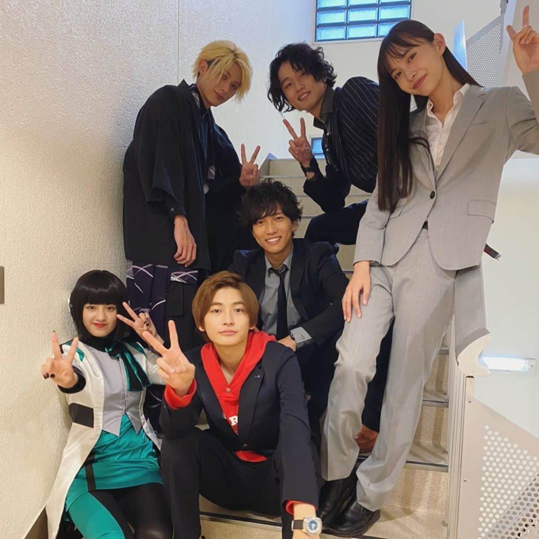 岡田龍太郎のインスタグラム：「今日はゼロワンファイナルステージ大阪公演、ありがとうございました！ 来週から名古屋福岡東京！お楽しみにー！」