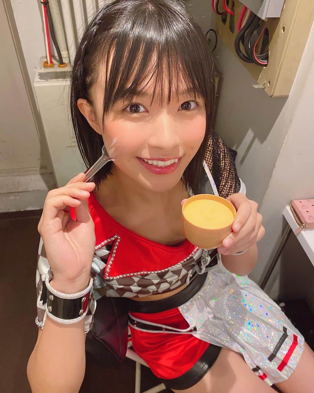 百川晴香さんのインスタグラム写真 - (百川晴香Instagram)「美味しいもの食べたらそれだけでHappyね🙏💕 #プリン #とよんちのたまご #美味しい #japanesegirl #happy #cute #followｍe」9月27日 19時58分 - momokawaharuka