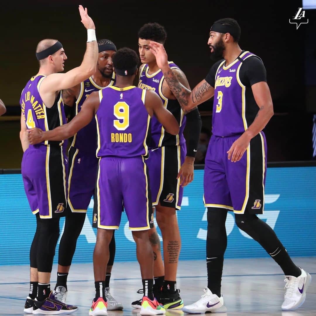 Los Angeles Lakersさんのインスタグラム写真 - (Los Angeles LakersInstagram)「A team-first team. #LakeShow」9月28日 7時01分 - lakers