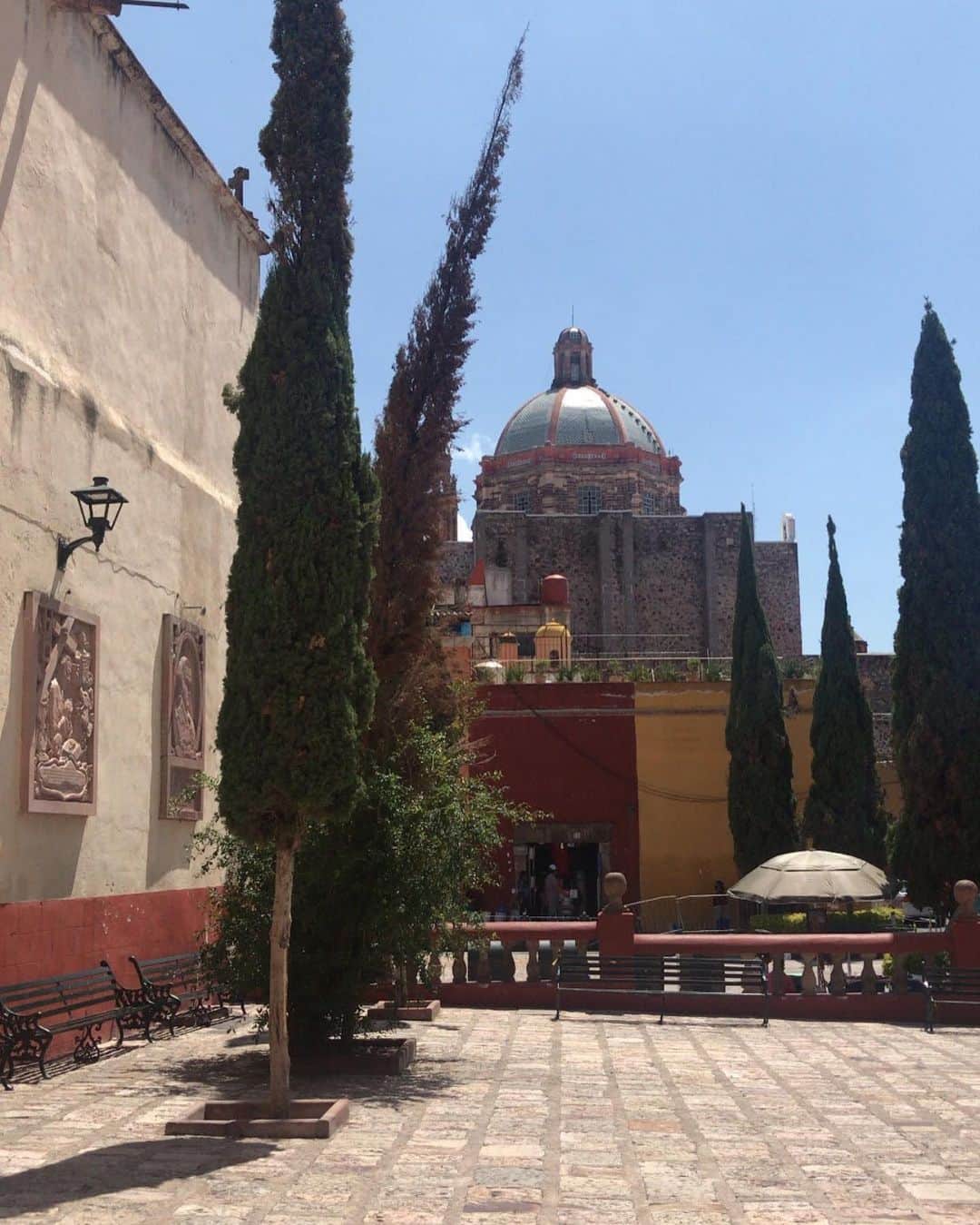 トームさんのインスタグラム写真 - (トームInstagram)「The many beautiful churches of #SanMiguelDeAllende #Guanajuato #Mexico」9月28日 6時51分 - tomenyc