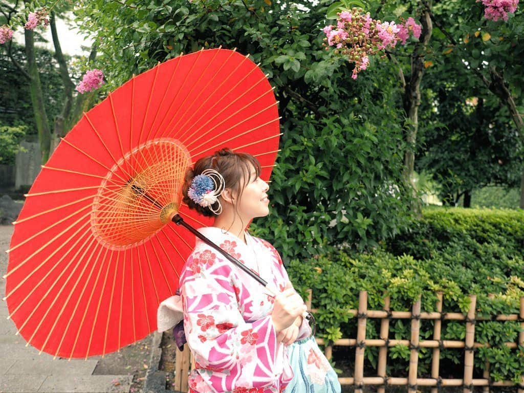 西村ケリーさんのインスタグラム写真 - (西村ケリーInstagram)「浅草着物👘Day ③  #浅草　#浅草着物レンタル #着物 #着物ヘア #着物コーディネート #着物ヘアアレンジ #ピンク　#和傘　#浅草寺　#浅草寺雷門 #雷門　#kimono #kimonostyle #kimonohair #asakusa #asakusatokyo #japan_of_insta #japan_photo #pink #umbrella #japaneseumbrella #hairstyle #fashiongram #followｍe #peruana #横顔 #横顔美人 #なりたい」9月27日 21時52分 - kellynishimura8