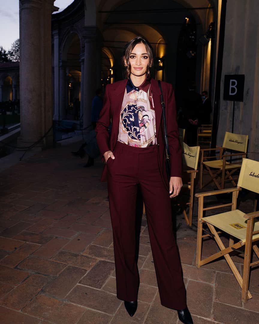 サルヴァトーレ・フェラガモのインスタグラム：「It was an honour to have Alessia Bonari, one of the frontline workers who became a symbol of resilience against the Covid-19 struggle in Italy, as a guest at the Salvatore Ferragamo Spring/Summer 2021 show. #FerragamoSS21」