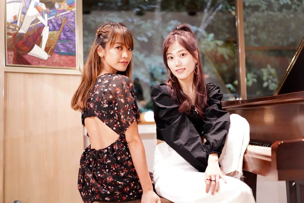 菜々香のインスタグラム：「Series“Duo”~Intimately...Yours~ vol.1 Nanaka x Mari   まだみていない方も アーカイブでみれます🌙🎤✖️🎹❤️  ⏬アーカイブ youtube.com/mariishida   ⏬投げ銭もまだ出来ますのでよろしくね mosh.jp/mariishida  #live#youtube#youtubelive」