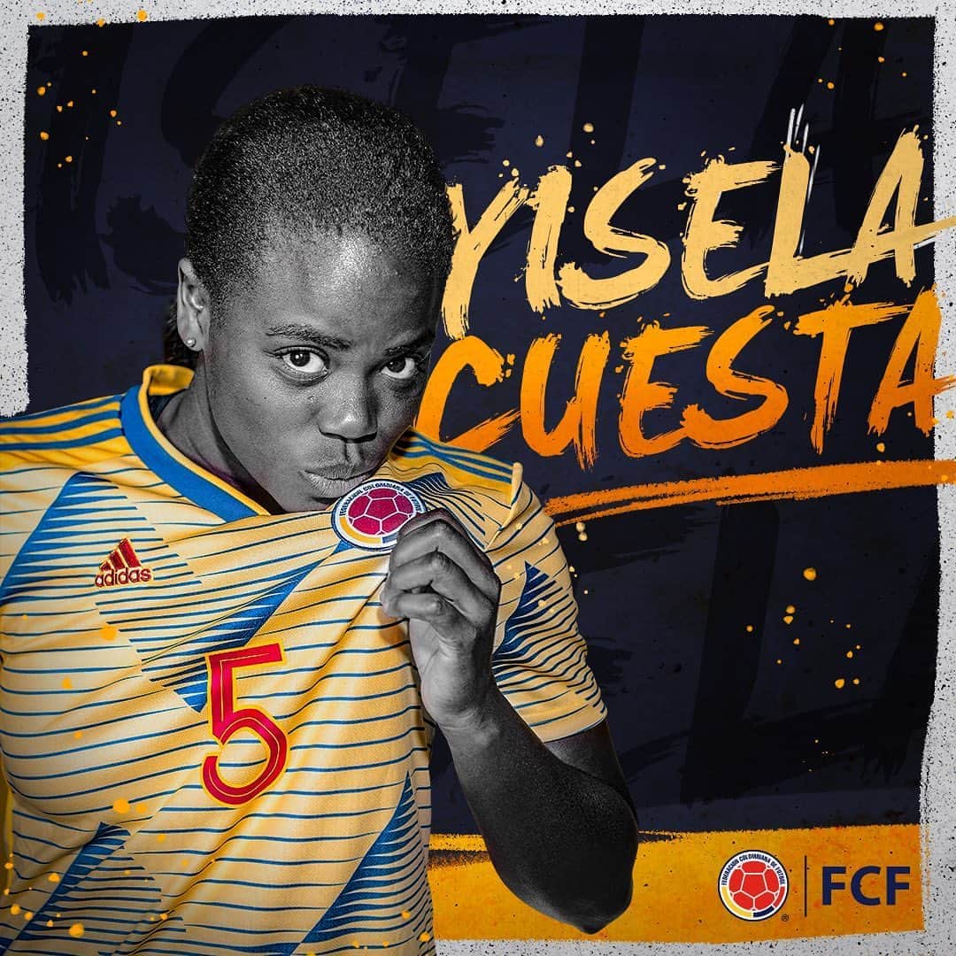 サッカー コロンビア代表チームのインスタグラム：「¡Feliz cumpleaños @yisela_cuesta ! 😗🌬️🎂  Que sean muchos más llenos de fútbol y celebraciones 🤗  🇨🇴⚽️」