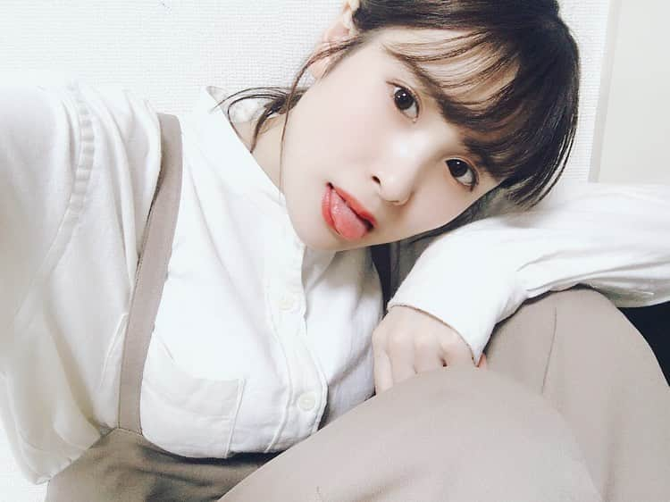 川崎優菜さんのインスタグラム写真 - (川崎優菜Instagram)「. . . 秋から冬にかける 感じが好きです。  空気は肌寒いけど  景色は温かさがあるし  人の優しさや温もりを より感じるから。  #川崎優菜  #岩手 #秋　#季節　 #instagram  #instagood  #instalike  #instafashion  #fashion  #followｍe」9月27日 22時43分 - yuna.kawasaki.29