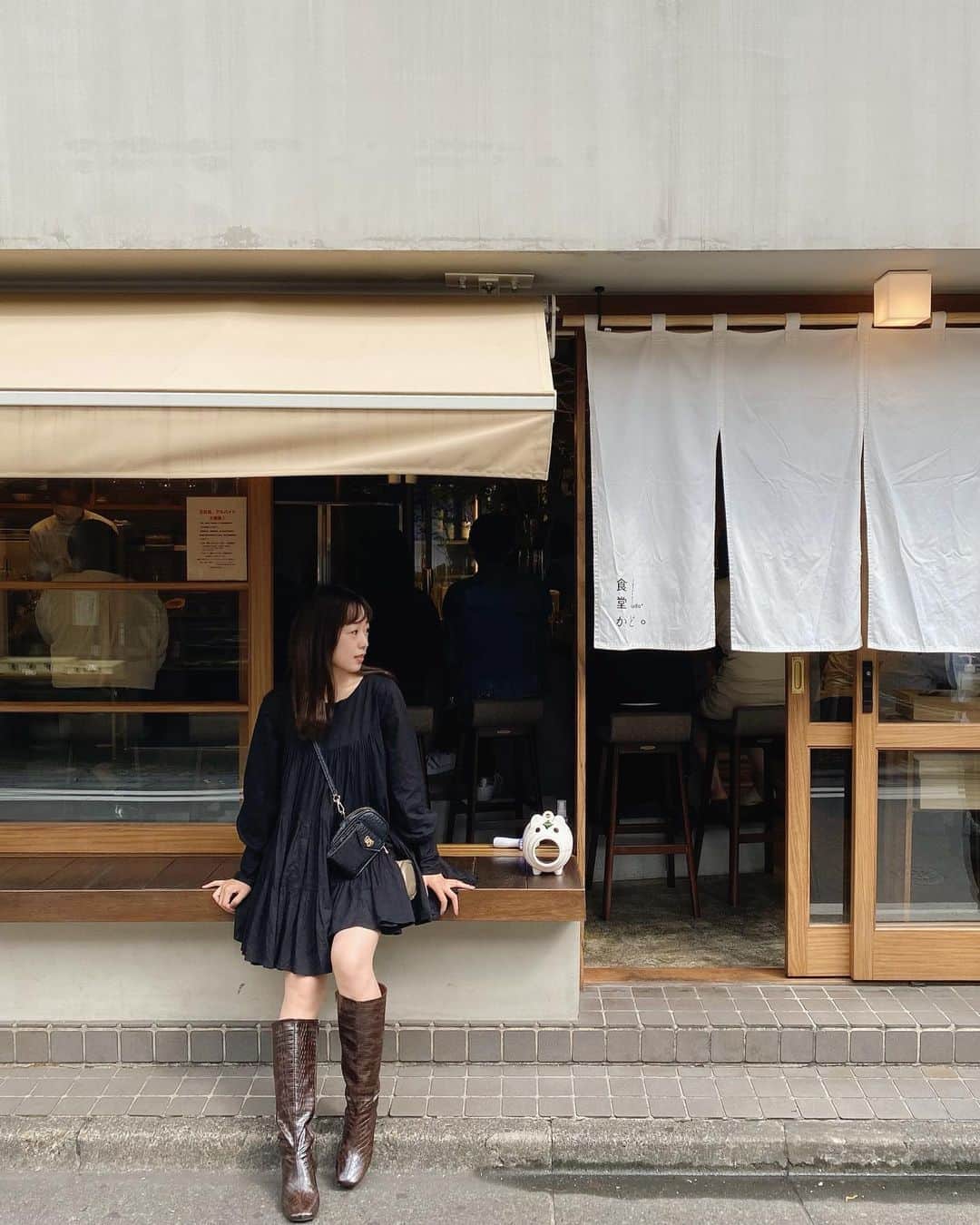 吉田佳菜のインスタグラム：「ㅤㅤㅤㅤㅤㅤㅤㅤㅤㅤㅤㅤㅤ ㅤㅤㅤㅤㅤㅤㅤㅤㅤㅤㅤㅤㅤ 去年たくさん履いたロングブーツ 今年はクロコもget🤎🐊 ㅤㅤㅤㅤㅤㅤㅤㅤㅤㅤㅤㅤㅤ 今日は駅の近くの気になっていたお店で定食ランチ♪ 夜のメニューも美味しそうやからまた行きたいな〜 ㅤㅤㅤㅤㅤㅤㅤㅤㅤㅤㅤㅤㅤ ㅤㅤㅤㅤㅤㅤㅤㅤㅤㅤㅤㅤㅤ #三軒茶屋ランチ #食堂かど #佳菜ログ  #kana_chicode #ちわcode #whoswhochico #salonbychico」