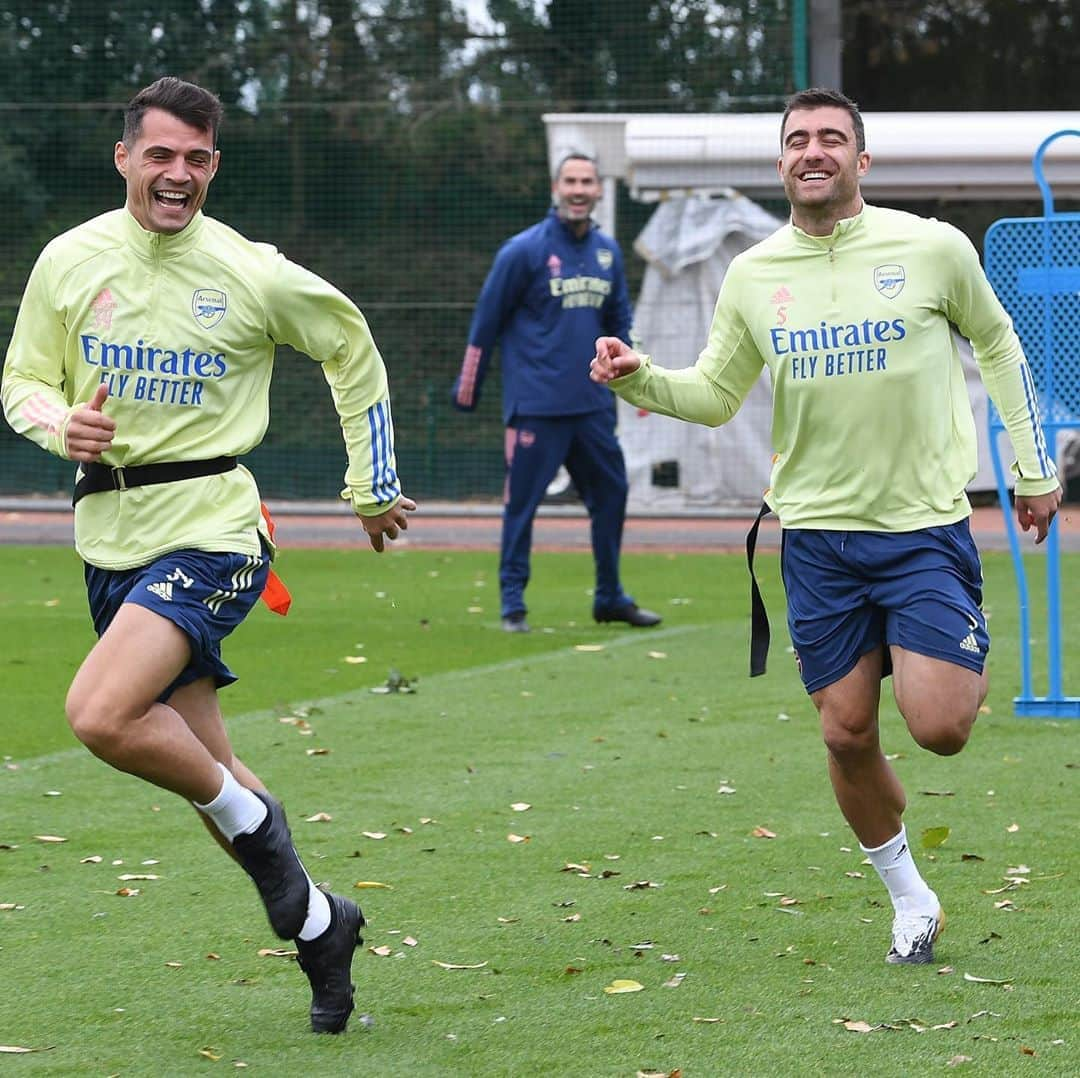 アーセナルFCさんのインスタグラム写真 - (アーセナルFCInstagram)「🏃‍♂️🏃‍♂️🏃‍♂️💨💨💨⁠⠀ ⁠⠀ #Arsenal #training #preparation #Gunners #AFC #LIVARS #premierleague」9月27日 22時48分 - arsenal