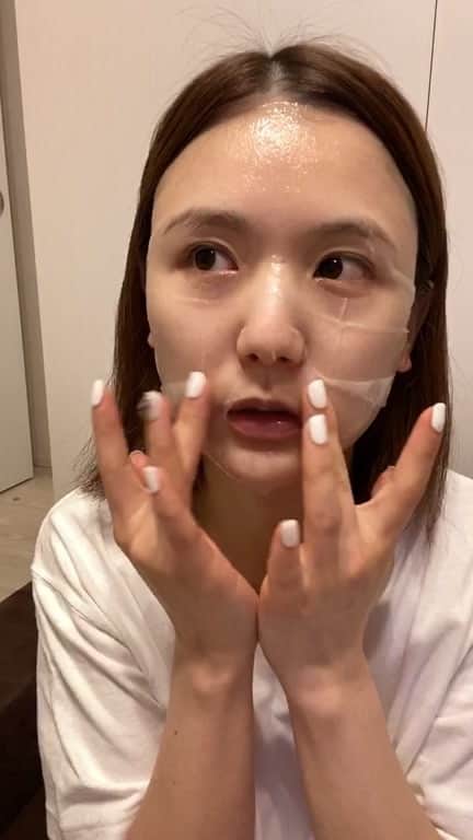 ひよんのインスタグラム：「見てくれてありがとう😊❤️ ゲリラでスキンケア紹介したよ🥰寝る前にみんなとお話しできてよかった💓💓」