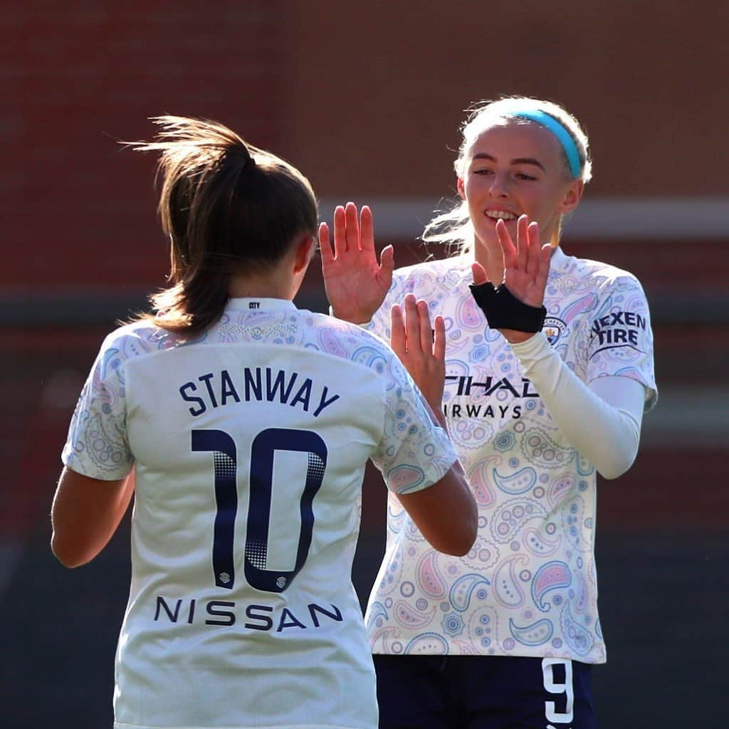 マンチェスター・シティFCさんのインスタグラム写真 - (マンチェスター・シティFCInstagram)「Goal scorers! ⚽️🙌 #mancity」9月27日 22時54分 - mancity