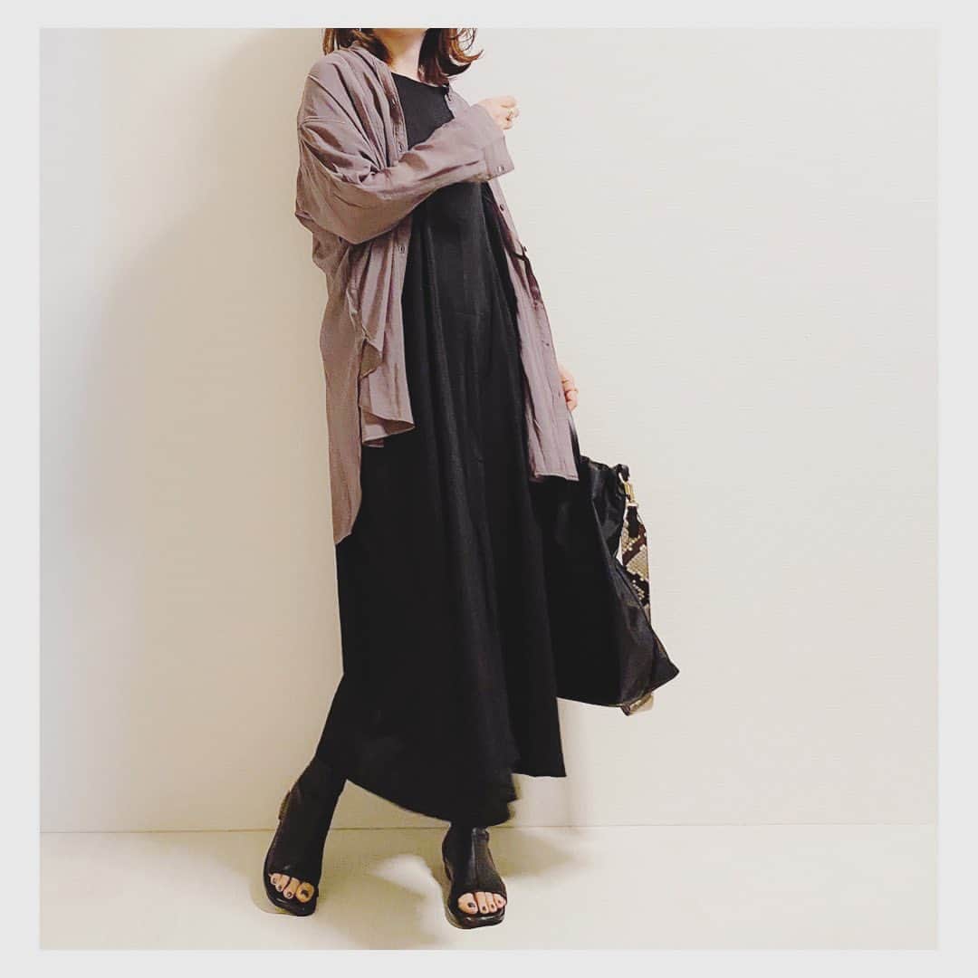 aiaiのインスタグラム：「ワンピースにシアーシャツ  ワンピース#myu  @myu____official  𝓬𝓸𝓸𝓻𝓭𝓲𝓷𝓪𝓽𝓮の詳細はブログに書いています  ✍︎ ✎ ✍︎ ✎ ✍︎ ✎ ✍︎ ✎ ✍︎ ✎   #fashion#outfit#style#coordinate#instagood#ootd#pic#instapic#コーデ#コーディネート#スタイリング#プチプラコーデ#本日のコーデ#大人カジュアル#プチプラ  #カジュアル  #アラフォーコーデ #アラフォーファッション#40代ファッション#ワンピース#ワンピースコーデ #シアーシャツ#ブーティ  #ブラックワンピース #ブラックコーデ」