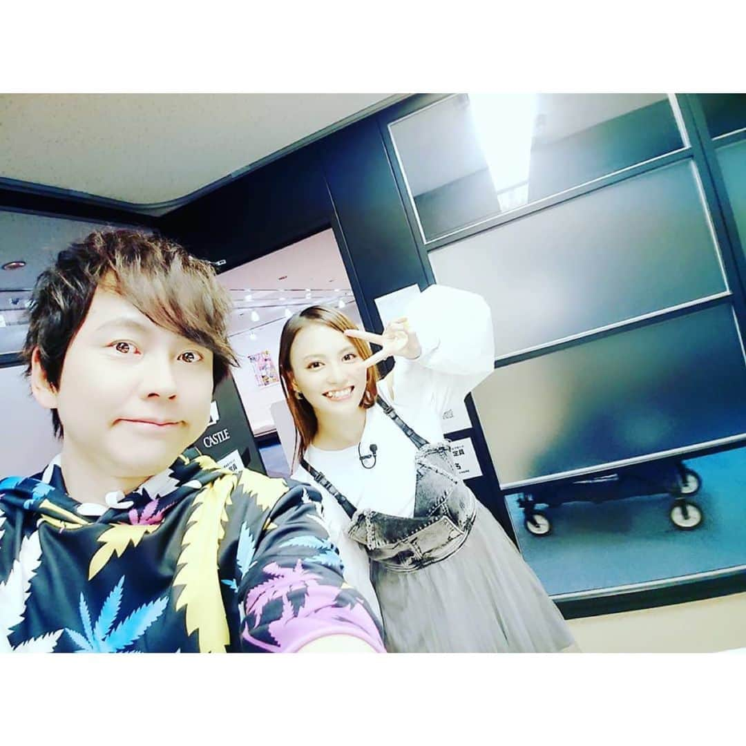 田野アサミさんのインスタグラム写真 - (田野アサミInstagram)「🦁🐶. 『BLEACH Brave Souls “卍解”生放送 TGSオンラインスペシャル!!』﻿ ありがとうございました🙏🏻✨🔆❣️.﻿ ﻿ 東京ゲームショウ〝初のオンライン〟での開催、初の試みに皆と挑戦出来る事﻿ そして楽しめた事、めちゃくちゃ嬉しかったです。 ※写真沢山載せのでぜーんぶ見てね💕☺️swipe👉🏻﻿ ﻿ アプリゲームBLEACH Brave SoulsにBURN THE WITCH のニニーとのえるも実装される事、とっても楽しみです🐉🧙‍♀️🙏🏻💕﻿ BLEACHのファンの皆さんと一緒にゲーム対戦できた時間幸せでした！﻿ #小西克幸 さんからのメッセージコメント📹﻿ うれしかったです😭何度も田野ちゃんって呼ばれて幸せ。﻿ 私も小西さんから貰ったツモリチサトのスカジャン🐉まだ大切に持っています✨﻿ ﻿ #森田成一﻿ #置鮎龍太郎﻿ #田野アサミ﻿ #山田唯菜 ﻿ #関根梓﻿ #平井善之﻿ ありがとうございました！！﻿ #BLEACH #ブレソル#burnthewitch#卍解生放送 #TGS2020﻿#東京ゲームショウ ﻿ 置鮎さんはやっぱり私のお母さんでした❤️笑。﻿ 置鮎さんこれからも私のお母さんでいてください！﻿ 本当に置鮎さんの心は広い海とかのレベルではない。🙏🏻﻿ トリコーーー💕大好きだし〜byリン﻿ ﻿」9月27日 23時02分 - tano_asami