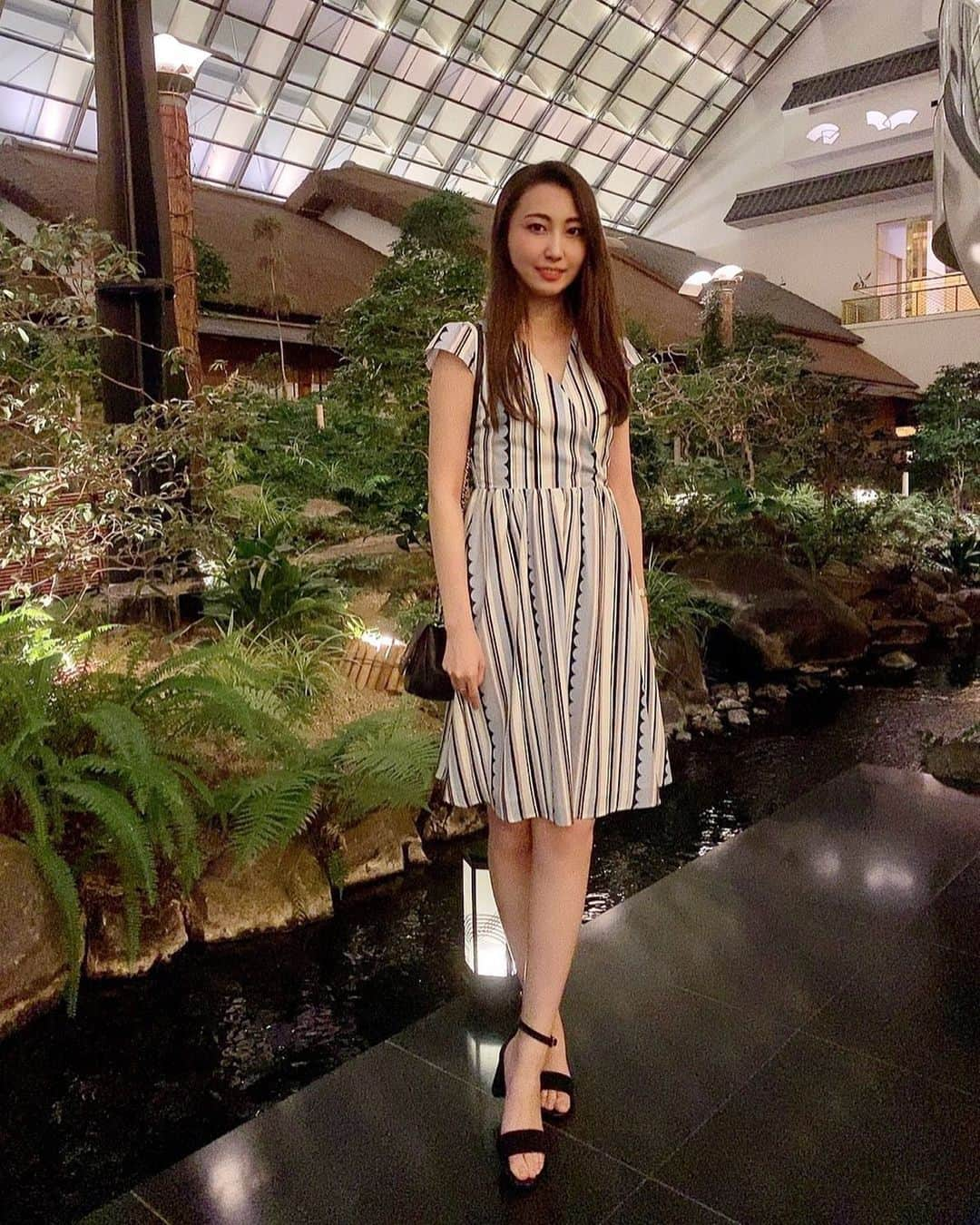 尾崎ありささんのインスタグラム写真 - (尾崎ありさInstagram)「👗  #fashion #ootd #outfit #code #coordinate #tokyo ﻿#japanesegarden  #style #instafashion #instagood  #onepiece #写真撮ってる人と繋がりたい #photography #ホテル巡り #ファッション #コーディネート #おしゃれさんと繋がりたい #私服 #ワンピース #コーデ #meguro #いいね返し #写真 #fashion #写真好きな人と繋がりたい #fashionista  #hotel #ホテル #目黒 #東カレ倶楽部 #目黒雅叙園」9月27日 23時05分 - also1219