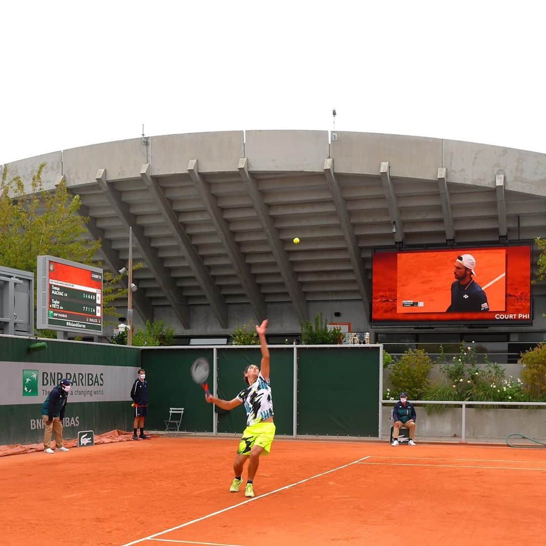 フローラン・ダバディーさんのインスタグラム写真 - (フローラン・ダバディーInstagram)「ローランギャロス開幕！ Roland-Garros day 1  🎾🇯🇵🤩 #rolandgarros2020 #leicax2  #wowowtennis #keinishikori」9月27日 23時24分 - florent_dabadie