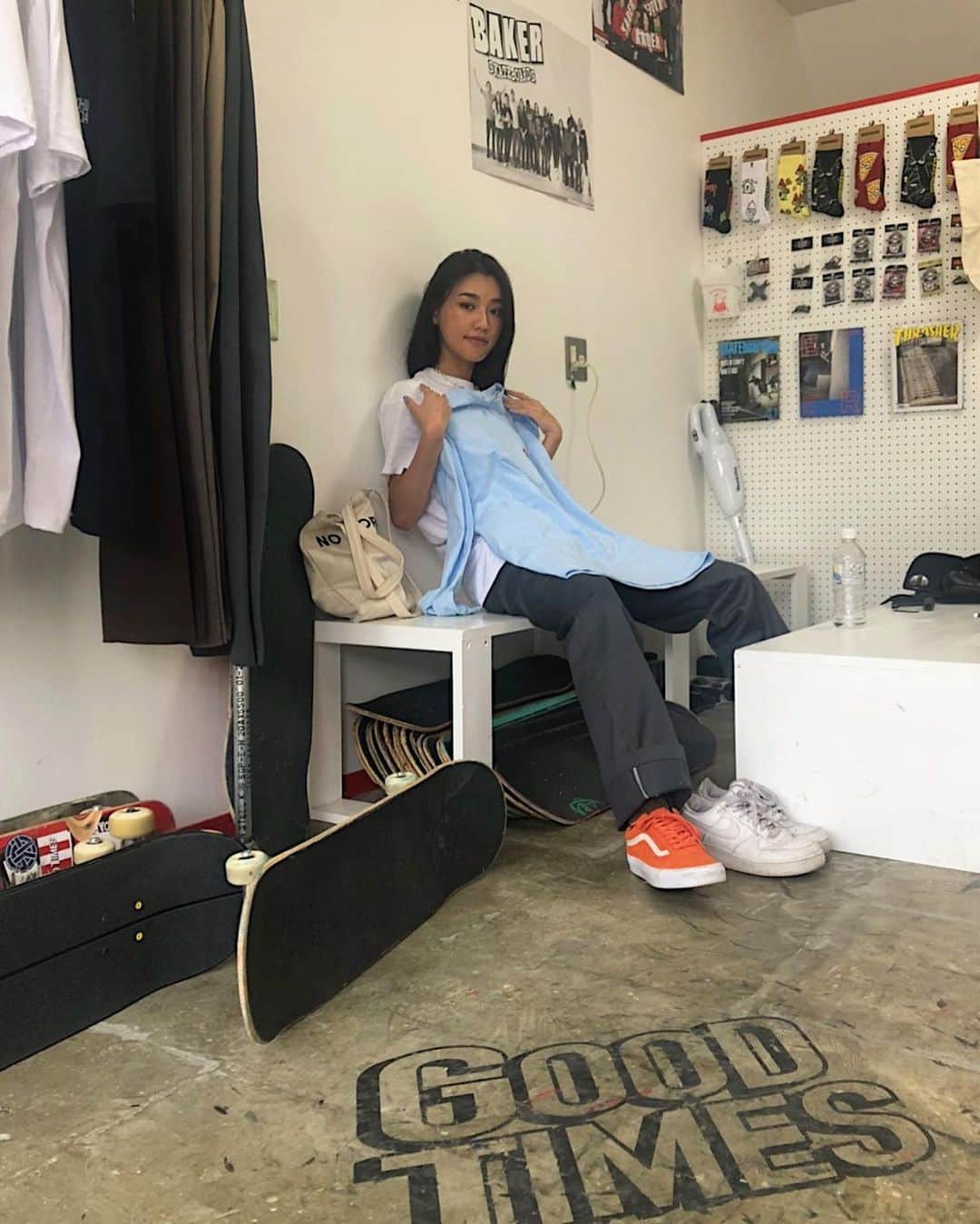 松本優のインスタグラム：「. . お友達がshopオープン✨ @goodtimesskateshop  . おめでとう🎉🎉 . お洋服可愛いしスケボーも教えてもらって楽しすぎた🤞🏾 友達が頑張ってる姿見ると刺激もらえるな🤦🏽‍♀️ . . スケボー汗だくで練習したらほんまに楽しかったあ🛹💚 . . #goodtimes#skateboard#スケボーショップ#大阪#みんなぜひ」