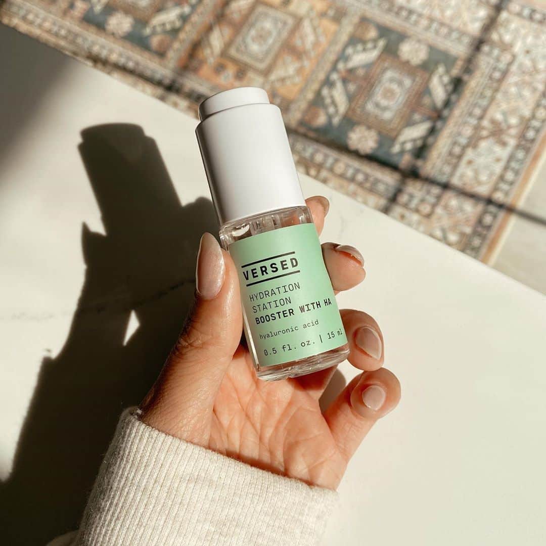 Target Styleのインスタグラム：「It's 14 Days of Beauty Deals and we're here to hydrate! 💦  Today only,  Versed Hydration Station Booster is 50% off. Use this weightless hyaluronic acid to hydrate at the skin’s surface and the layers beneath it!」
