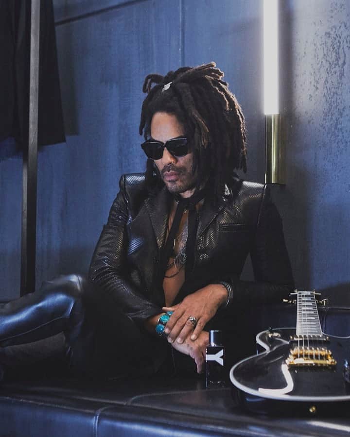 Vogue Beautyさんのインスタグラム写真 - (Vogue BeautyInstagram)「From his new signature @yslbeauty scent to his daily workouts, @LennyKravitz opens up about how he is been staying well in mind, body and spirit at the link in our bio.」9月27日 23時40分 - voguebeauty